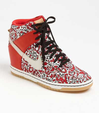 nike-dunk-sky-hi-liberty-wedge-sneaker