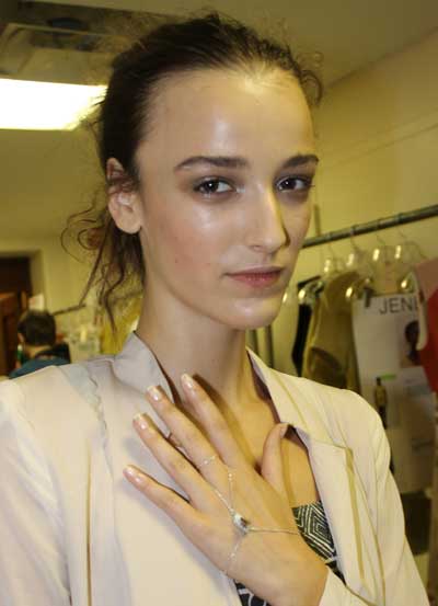 model-showing-off-makeup-and-nails-at-jen-kao-ss13